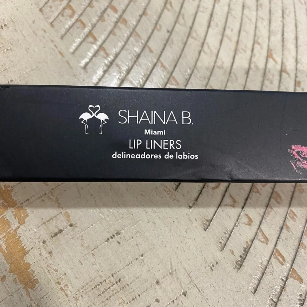 NIB Shaina B Lip Liner Duo Set